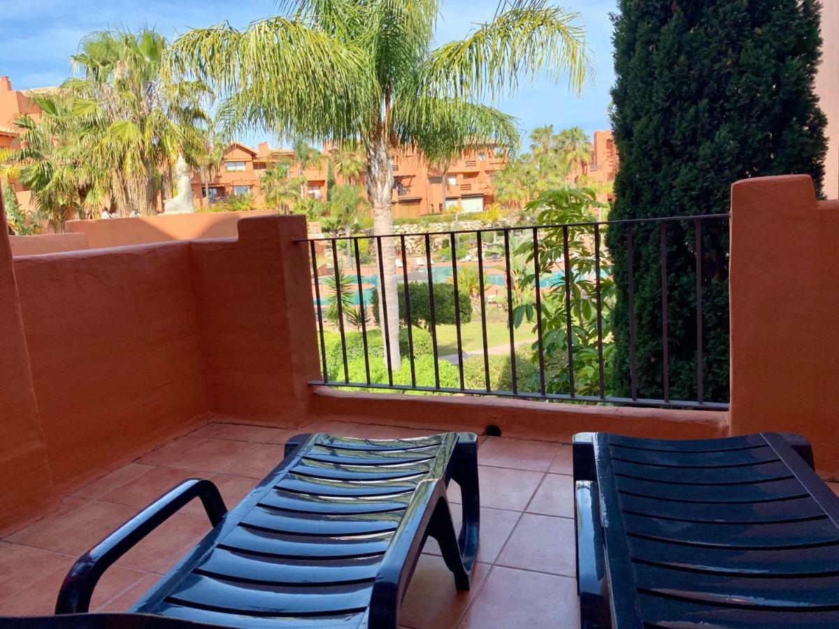 Resort Style 2 Bedroom Apartment In The New Golden Mile Free Wifi & Parking Estepona Esterno foto